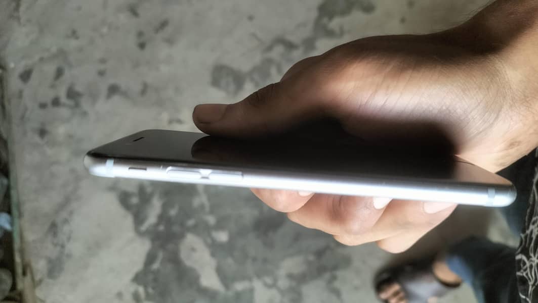 Apple iPhone 6 1