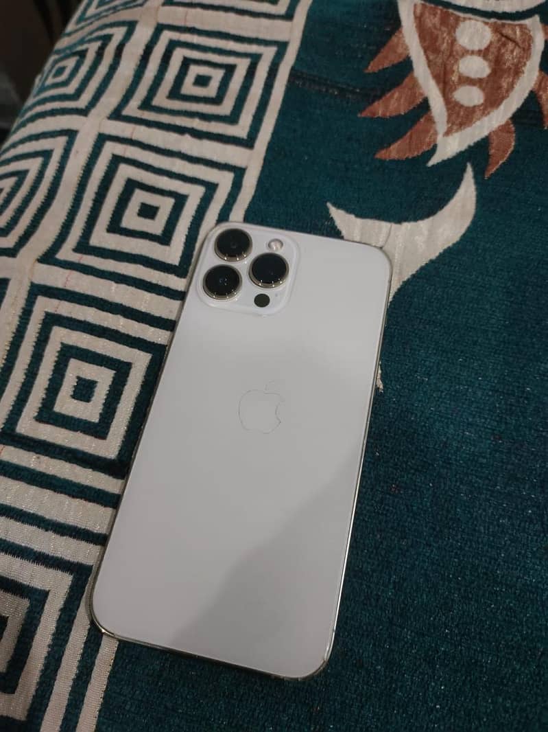 Apple iPhone 13 Pro Max 6