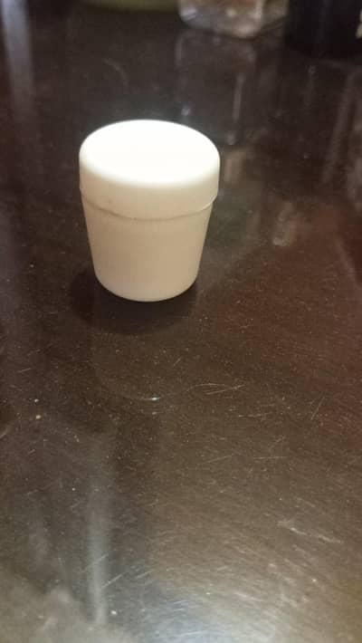 cold cream smal jar 10 gram wali 750 r. s gross