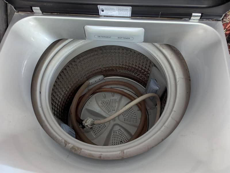 Haier fully automatic Washing machine 1
