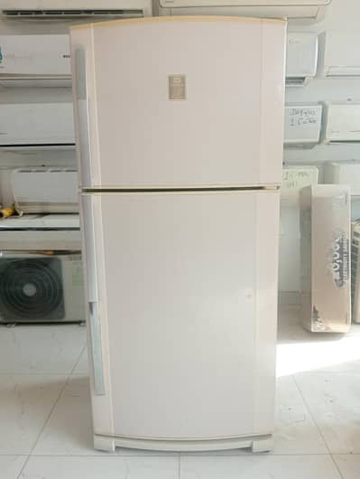 dawlance medium size energy saving fridge/0321/0833328/