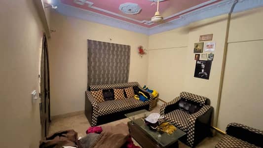 A Prime Location Flat Of 1400 Square Feet In Gulistan-e-Jauhar - Block 18