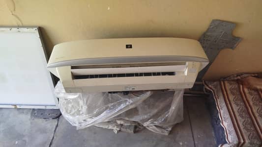 Sharp Eco Inverter Split AC