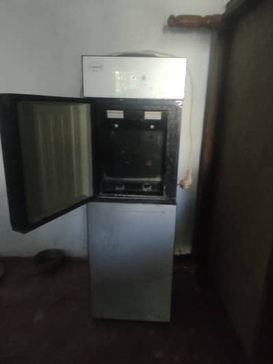 User Water Dispencer for sale at low price
