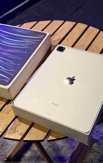 Apple iPad Pro 12.9" M2