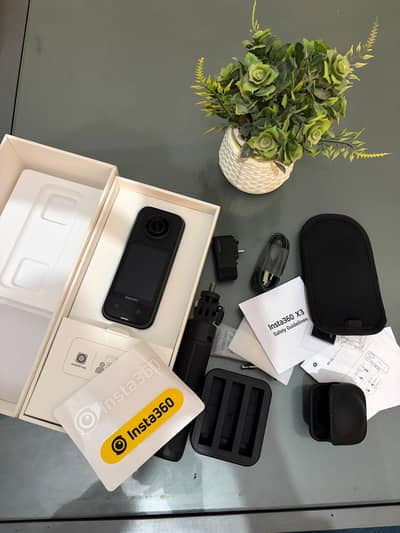 box open insta360x3 watsapp o3o5,99,1,92,92