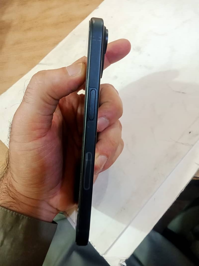 Apple iPhone 15 0