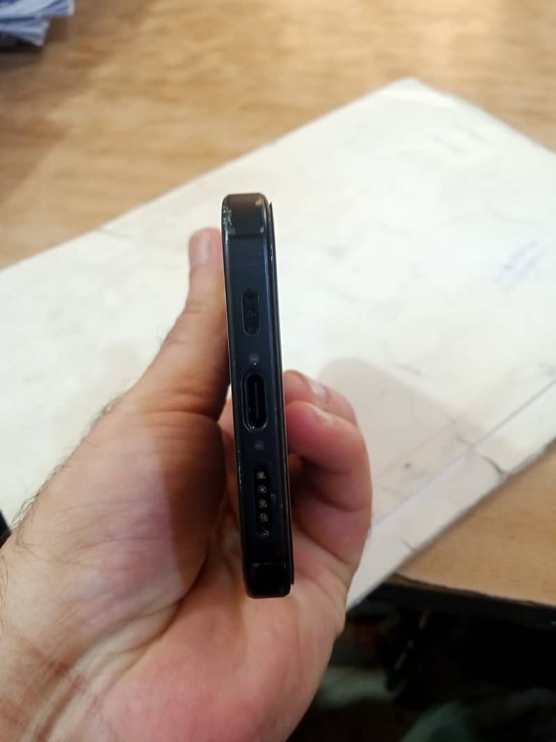 Apple iPhone 15 5