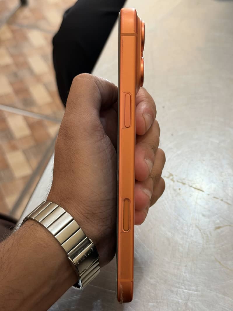 Apple iPhone 17 Pro Max 1