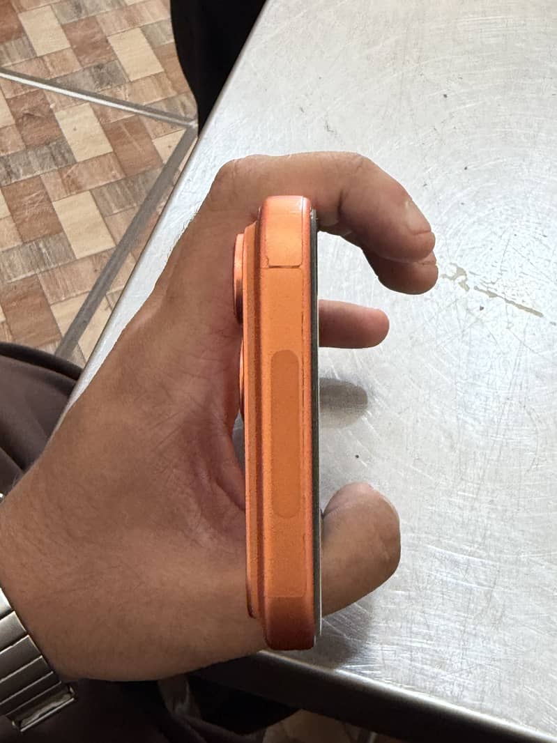 Apple iPhone 17 Pro Max 2
