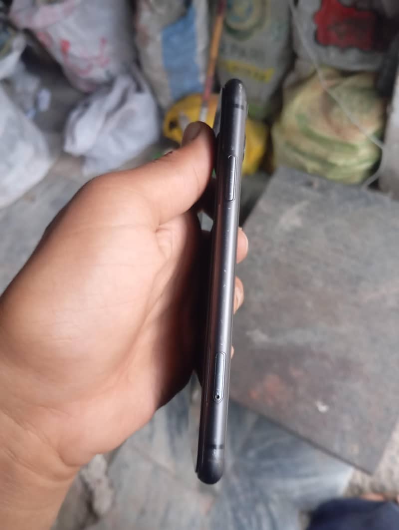 Apple iPhone 11 1