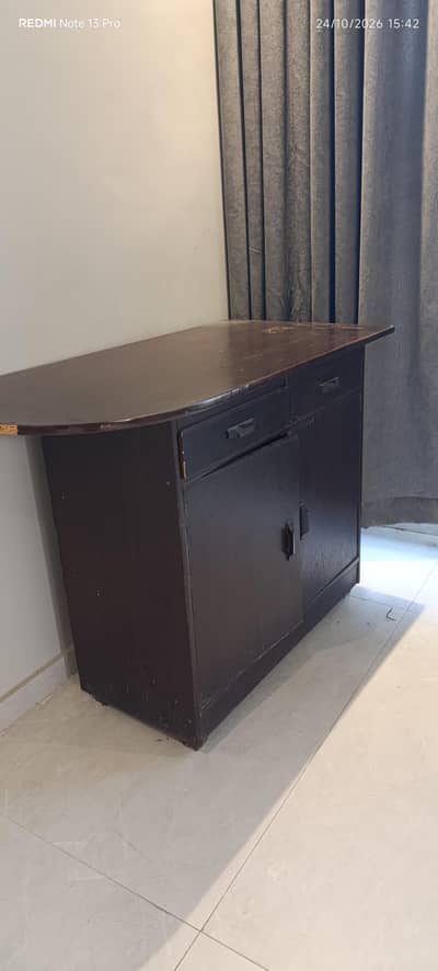Beautiful multi compartment storage Iron stand