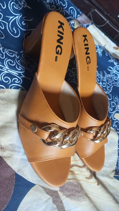 mustard heels