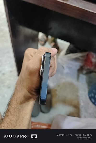 Apple iPhone 14