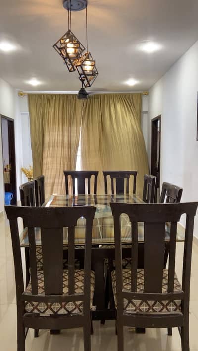 Dining Table with 8 chairs for Sale