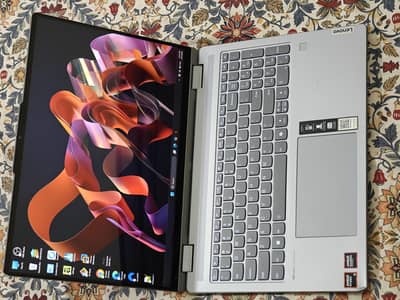 Yoga 7 16" X360 Touch, Ryzen 8640HS with NPU, 512gb, 2gb Graphics