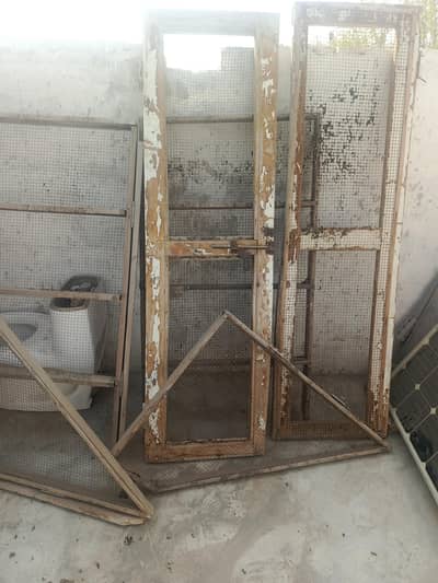 1 door kichan 3.5 by 7. . . . 2door 3 by 4. . . . 2 dor small