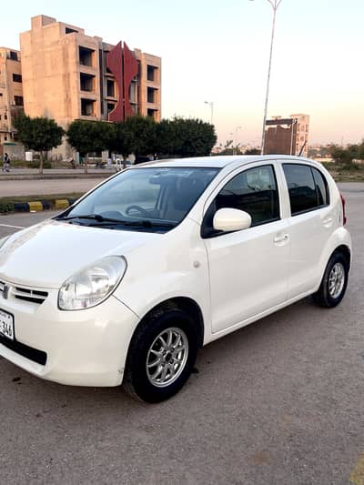 Toyota passo 2011 5 grade 100% genuine pearl white colour