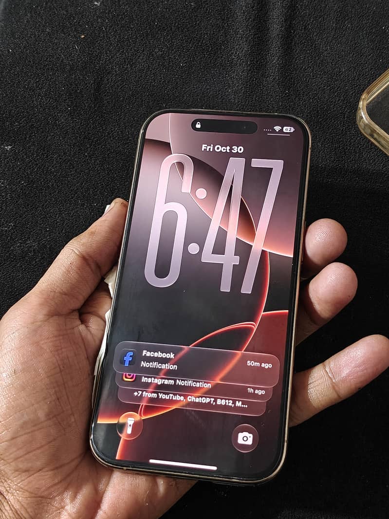 Apple iPhone 16 Pro 1