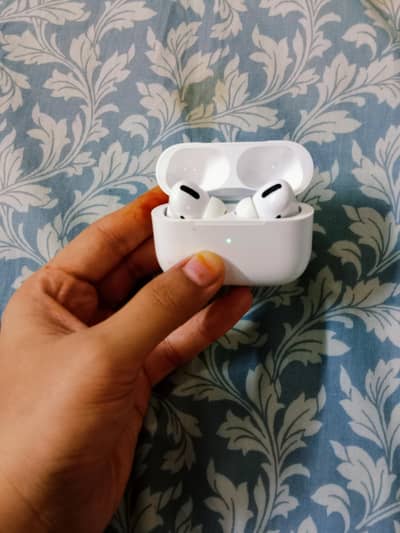 WIRELESS AIRPODS
