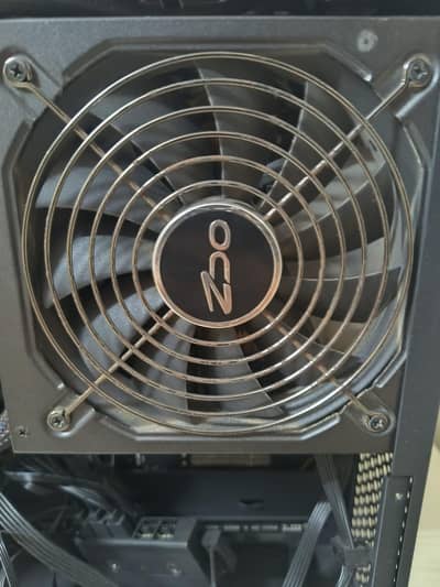 OCZ Power Supply 600 Watt Semi Modular + Casing