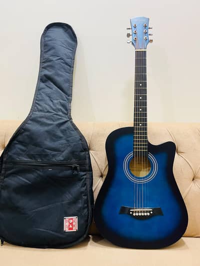 brand new acoustic guitar medium size with beg
