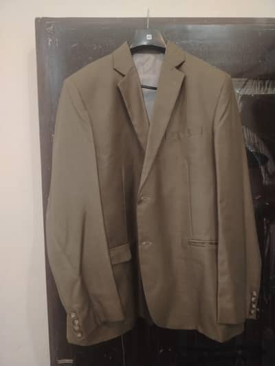 one three piece/one grey coat/one pale colour coat/one greyish coat fo