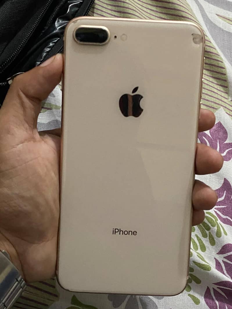 Apple iPhone 8 Plus 0