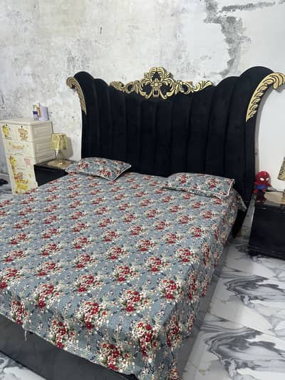Bed Set with dressing table
