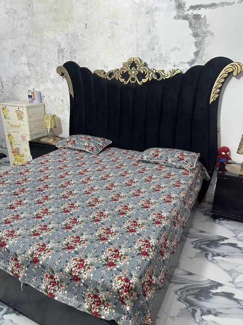 Bed Set with dressing table 0