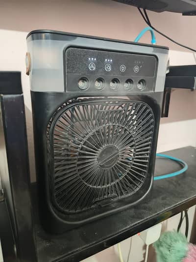 Portable 3-Speed fan with mist humidifier for sale