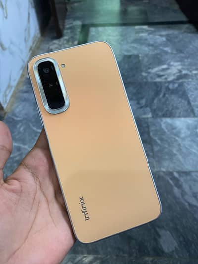 Infinix Hot 70