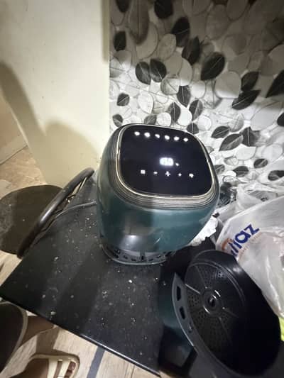 Air fryer, new condition