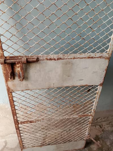 Iron Metal Gate 5x2 Feet for Sale Karachi