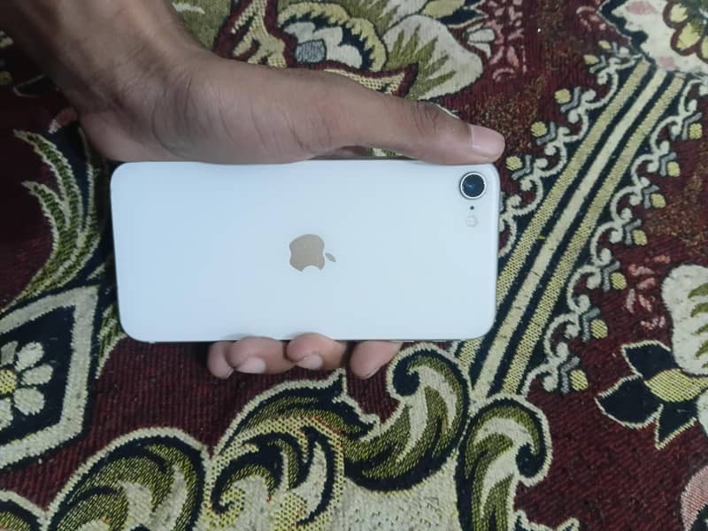 Apple iPhone SE 0
