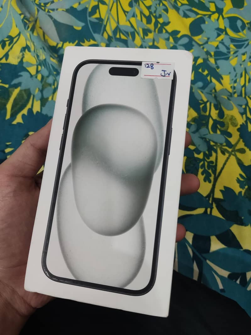 Apple iPhone 15 8