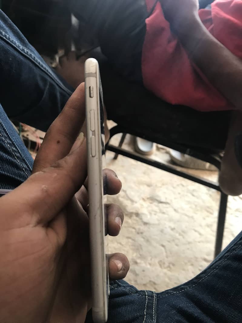 Apple iPhone 6S 9