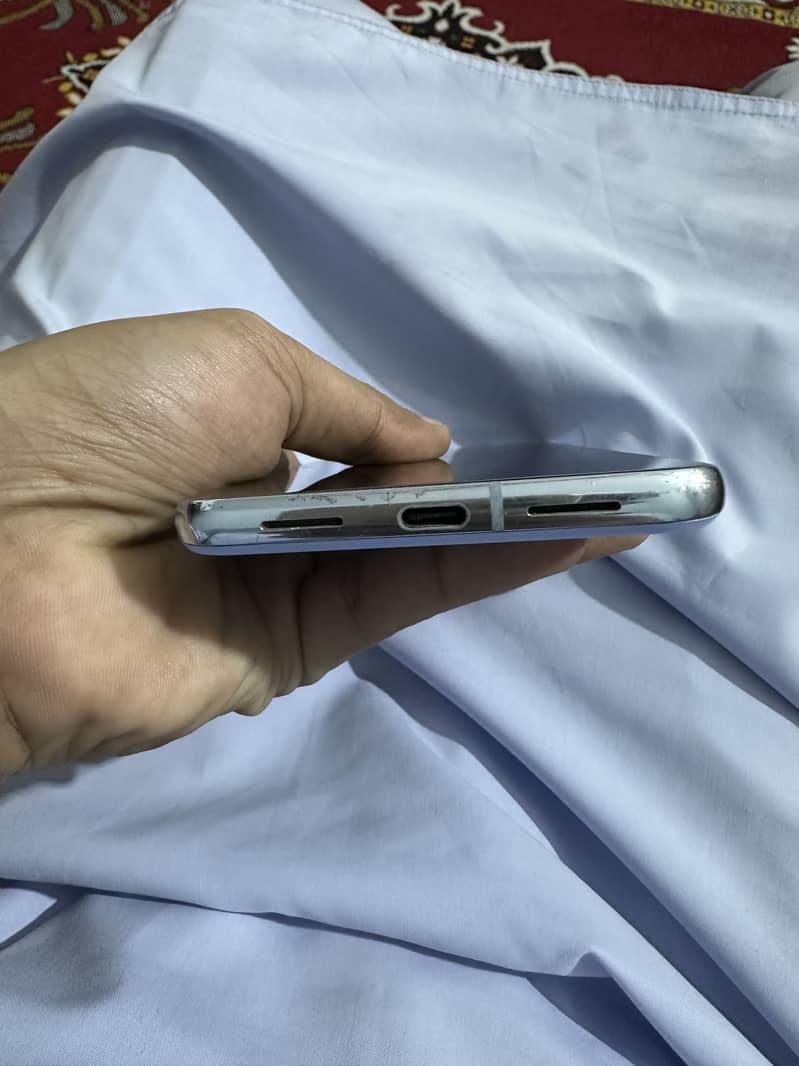 Google pixel 8 pro 1