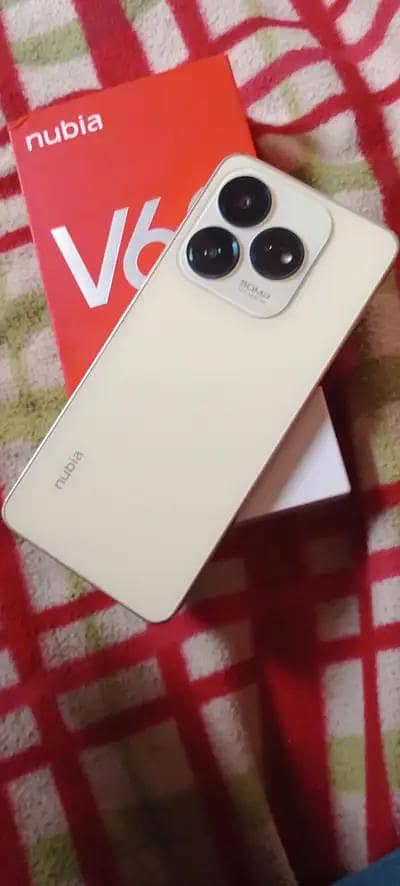 Zte nubia V60 Design 6+10/256
