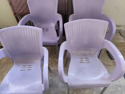 5 High Quality Plastic Chairs Available