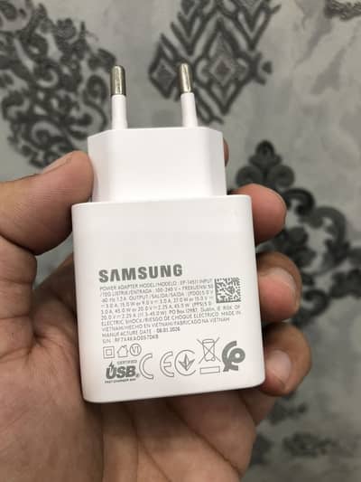 Samsung 45W Adapter mint condition