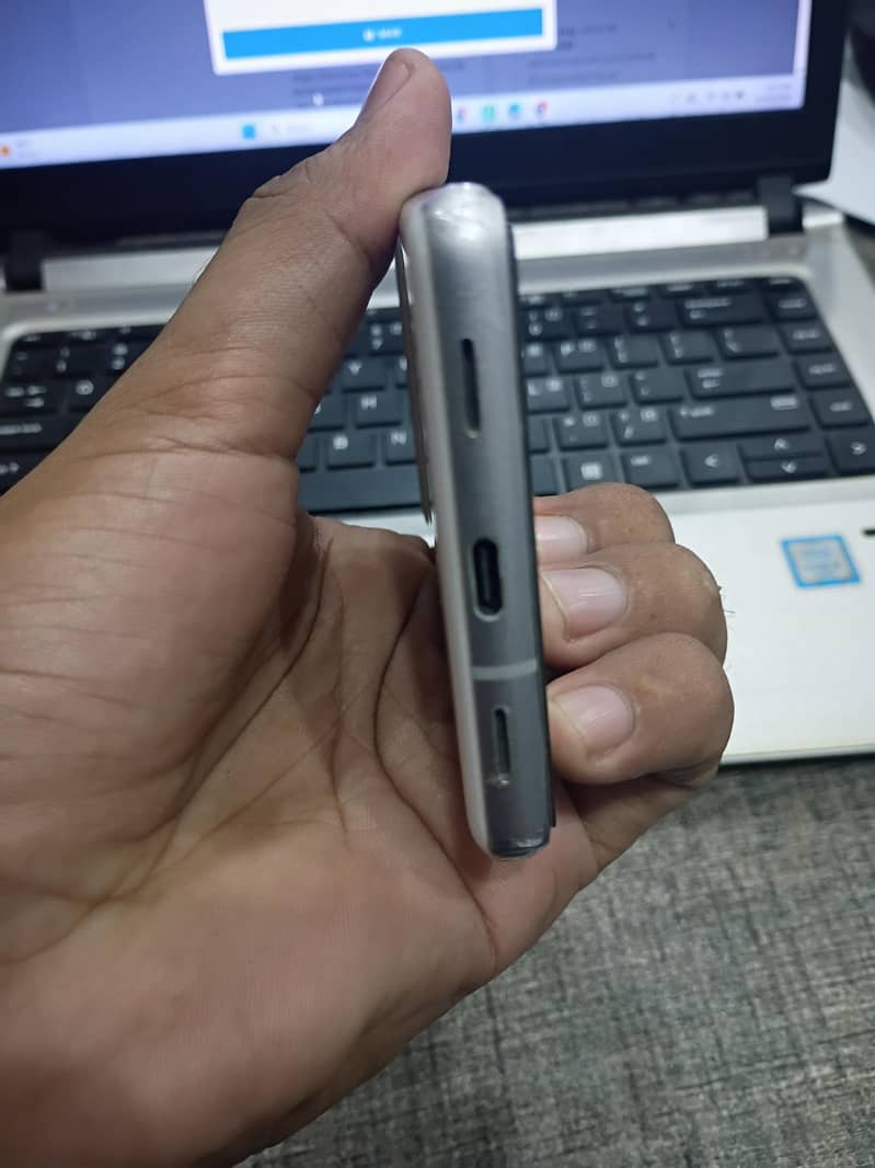 Google Pixel 7a 5