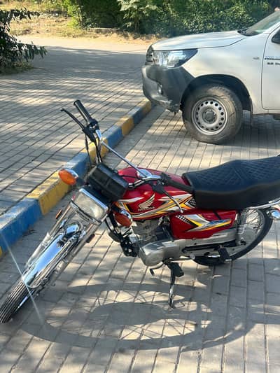 Honda 125. Watsap 03705223995
