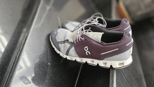oncloud shoes available for sale now, very comfortable shoes