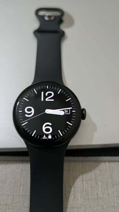 Google Pixel Watch 3 ( 10/10 Condition ) NON DEMO version