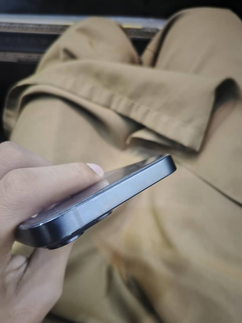 Apple iPhone 14 6