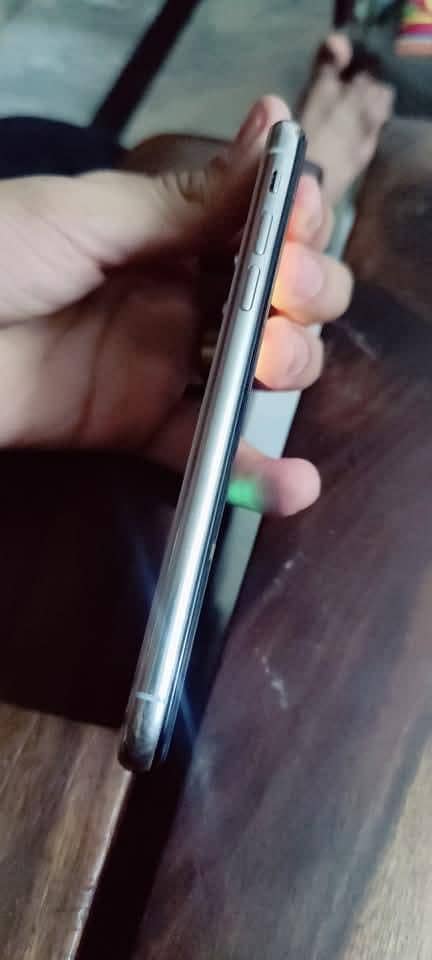 Apple iPhone X 0