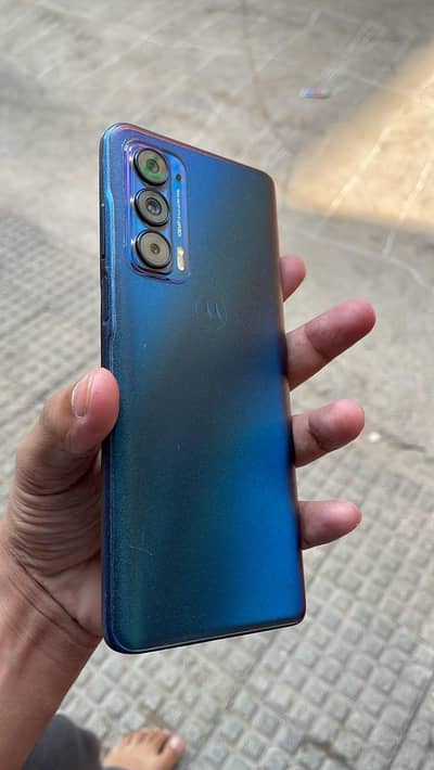 Motorola Edge 2021 exchange posibal hai