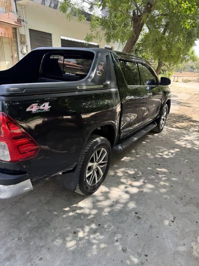 TOYOTA HILUX REVO FOR SALE 2017 MODEL