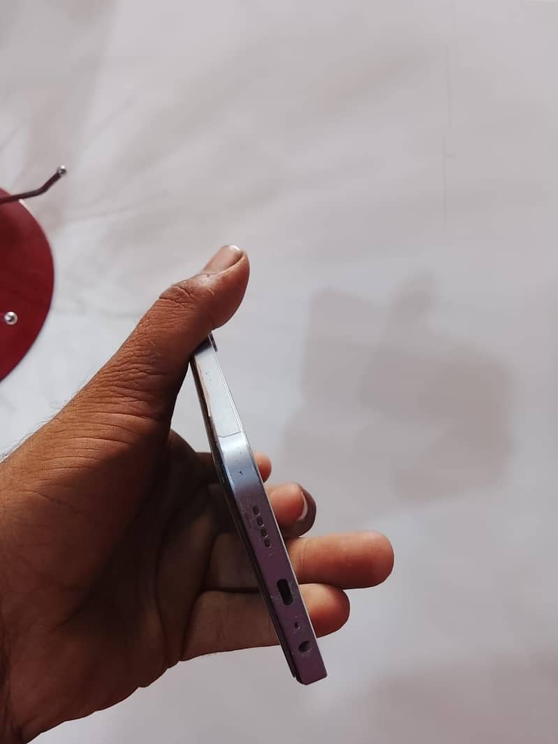 Realme Note 60 4